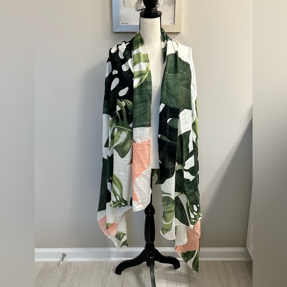 Virginia Wolf Wrap/Sarong Like New - Picture 3 of 8